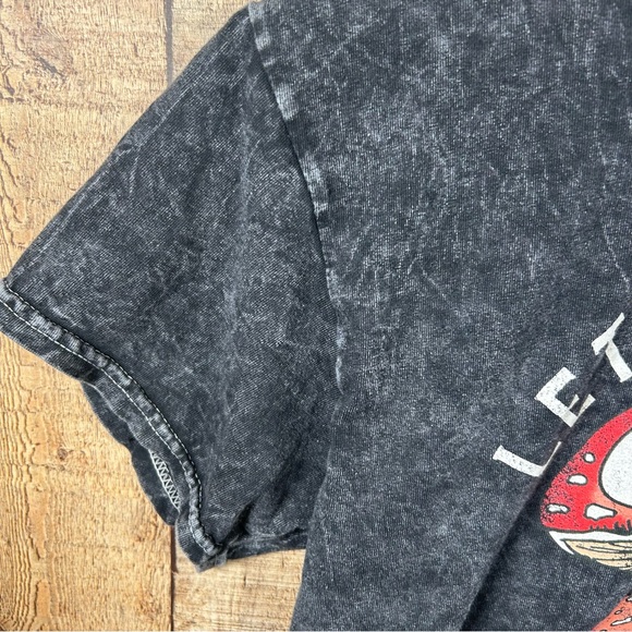 Fifth Sun Mushroom Graphic Tee Medium Acid Wash Hippie Earthy Boho Crop Top - Picture 4 of 6